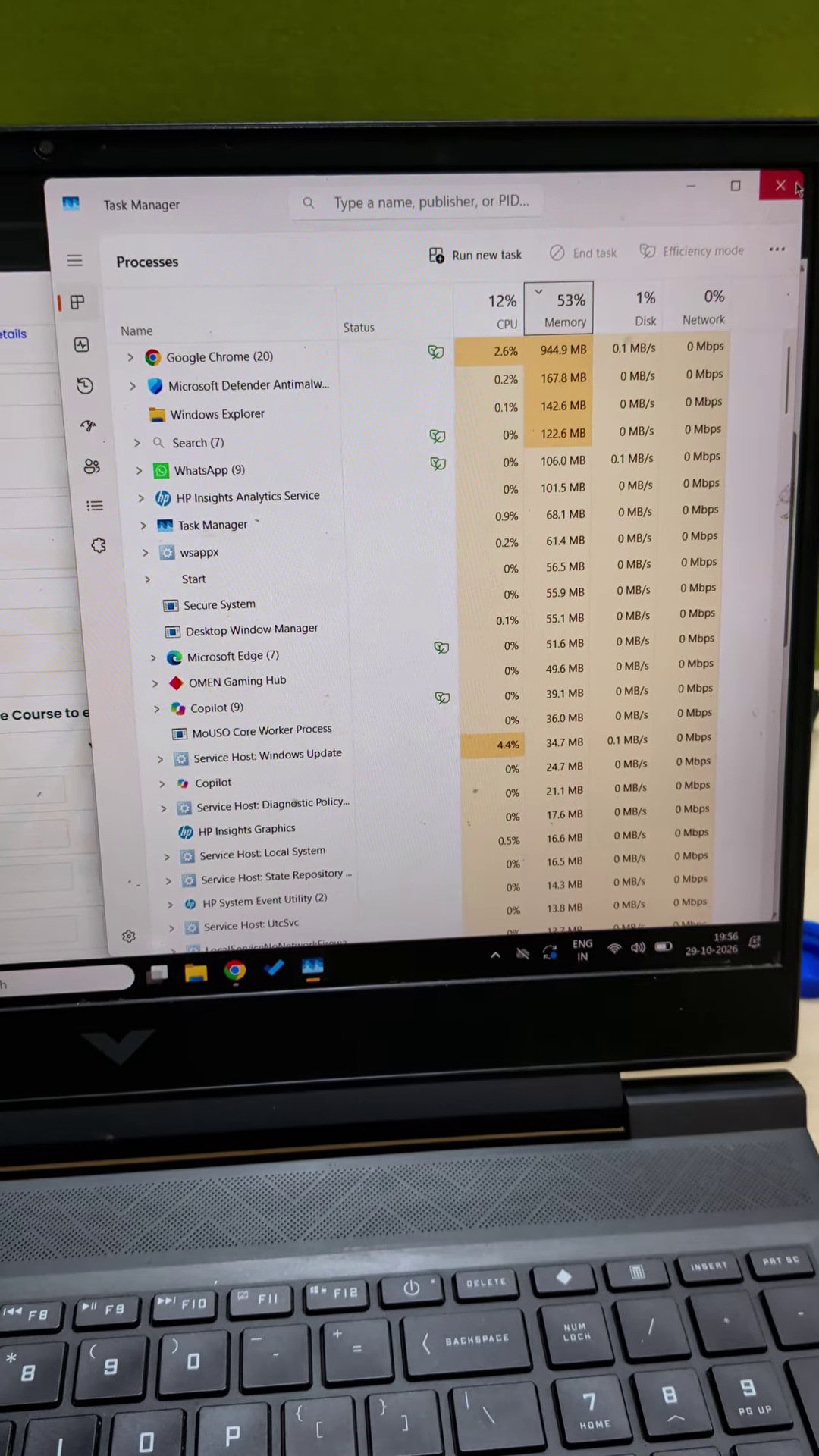 Windows Task Manager showing Chrome frozen